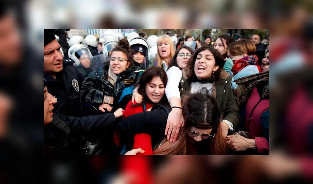 El himno feminista de LasTesis se entonó esta vez en Turquía. Foto: Difusión El himno feminista de LasTesis se entonó esta vez en Turquía. Foto: Difusión