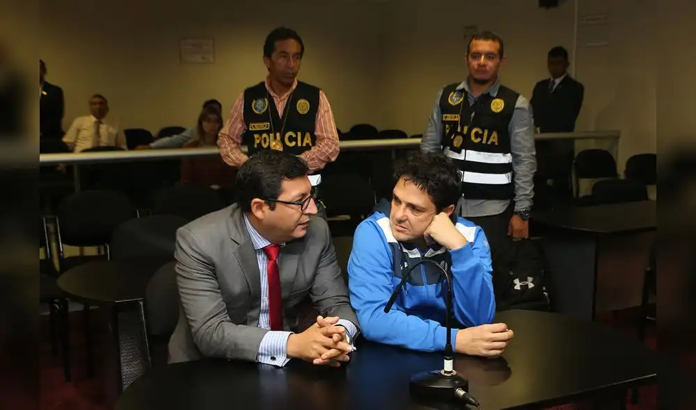 Abogados de Jorge Acurio crearon offshore en Montevideo, Uruguay Abogados de Jorge Acurio crearon offshore en Montevideo, Uruguay