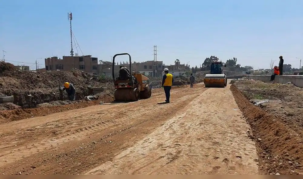 Mejoramiento de avenida Manuel Mesones muro carecería de señalización peatonal y vehicular.
