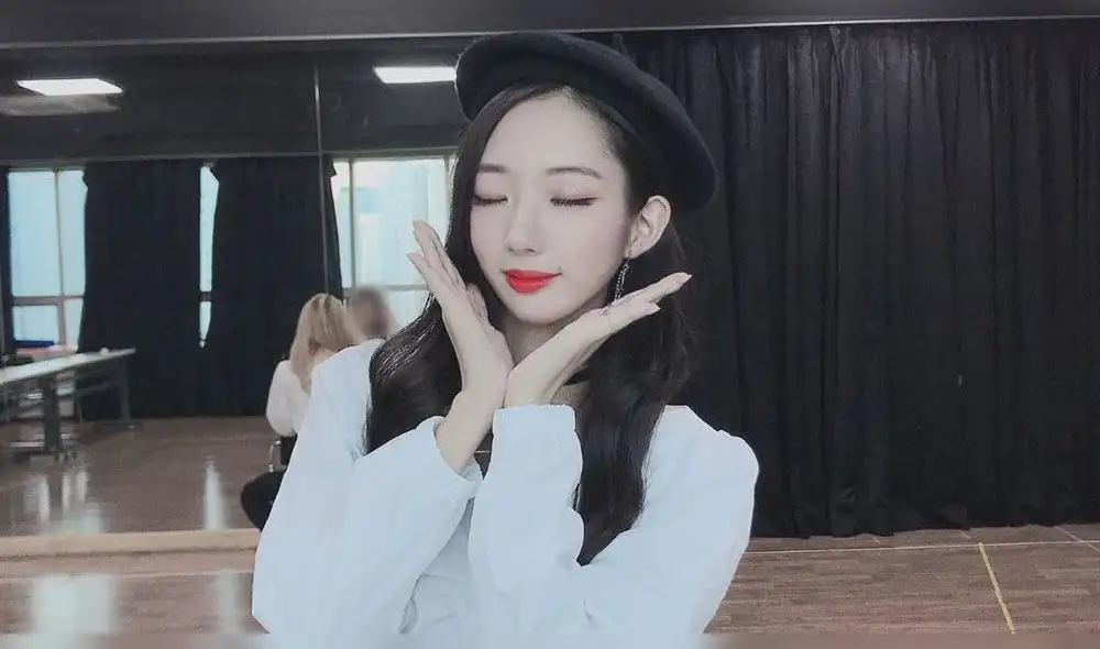 Desliza para ver más fotografía de Shin Min Ah, idol de ILUV. Créditos: Instagram