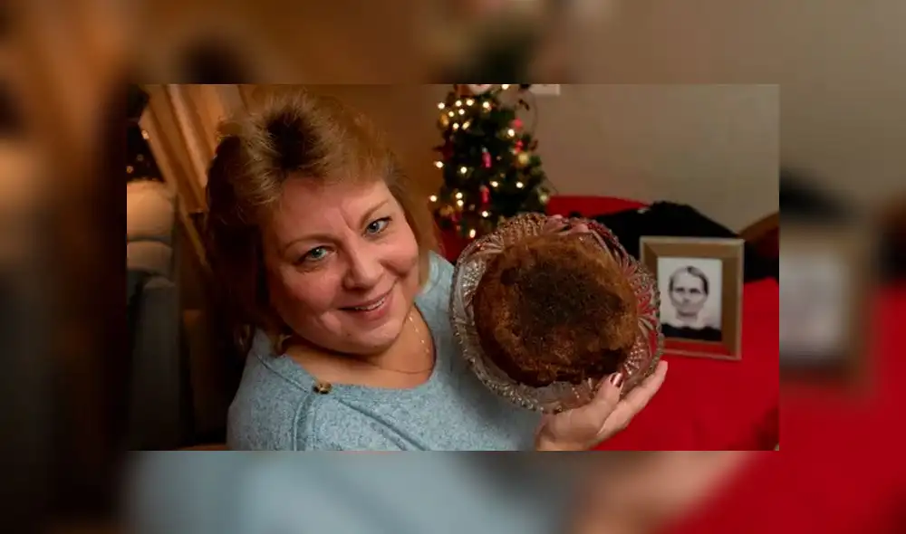 Mujer conserva un pastel navideño preparado hace 141 años por su tatarabuela [FOTOS]