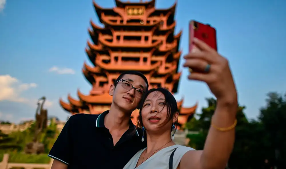 Muchos de los turistas que optaron por Wuhan durante la semana dorada visitaron la histórica Torre de la Grulla Amarilla ubicada en el centro de la ciudad. Foto: AFP Muchos de los turistas que optaron por Wuhan durante la semana dorada visitaron la histórica Torre de la Grulla Amarilla ubicada en el centro de la ciudad. Foto: AFP