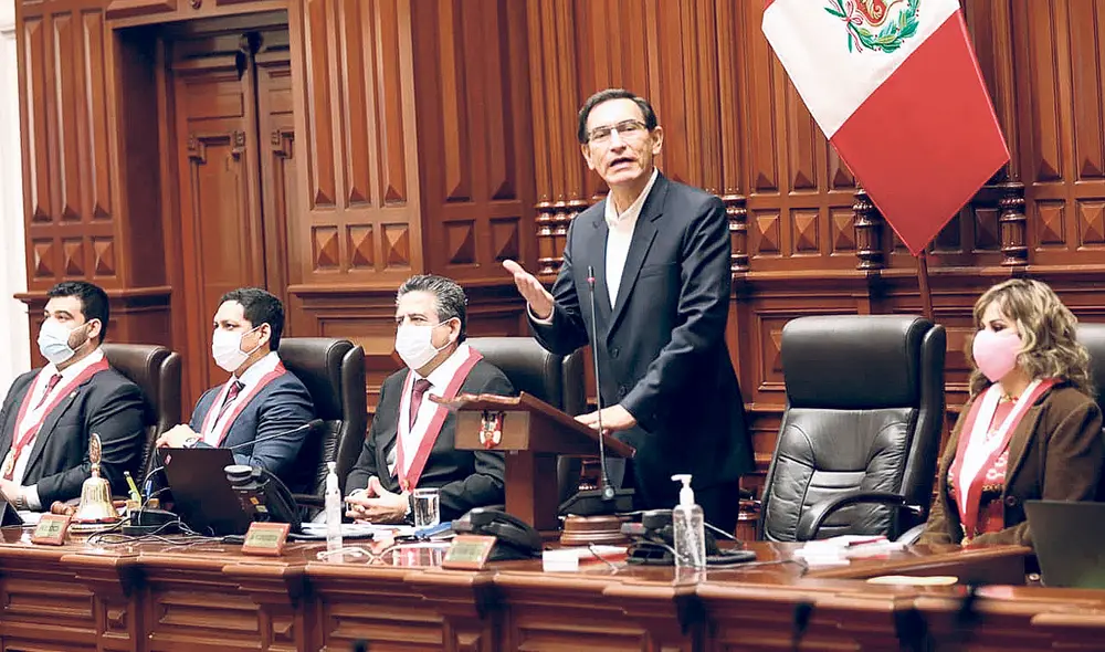 Otra vez. El mes pasado, Vizcarra se presentó ante el Pleno para defenderse del primer proceso de vacancia. Este lunes se repite. Foto: La República Otra vez. El mes pasado, Vizcarra se presentó ante el Pleno para defenderse del primer proceso de vacancia. Este lunes se repite. Foto: La República