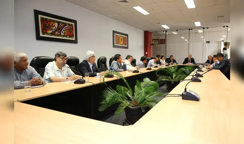 Grados se compromete en el diálogo para beneficiar a los trabajadores del país