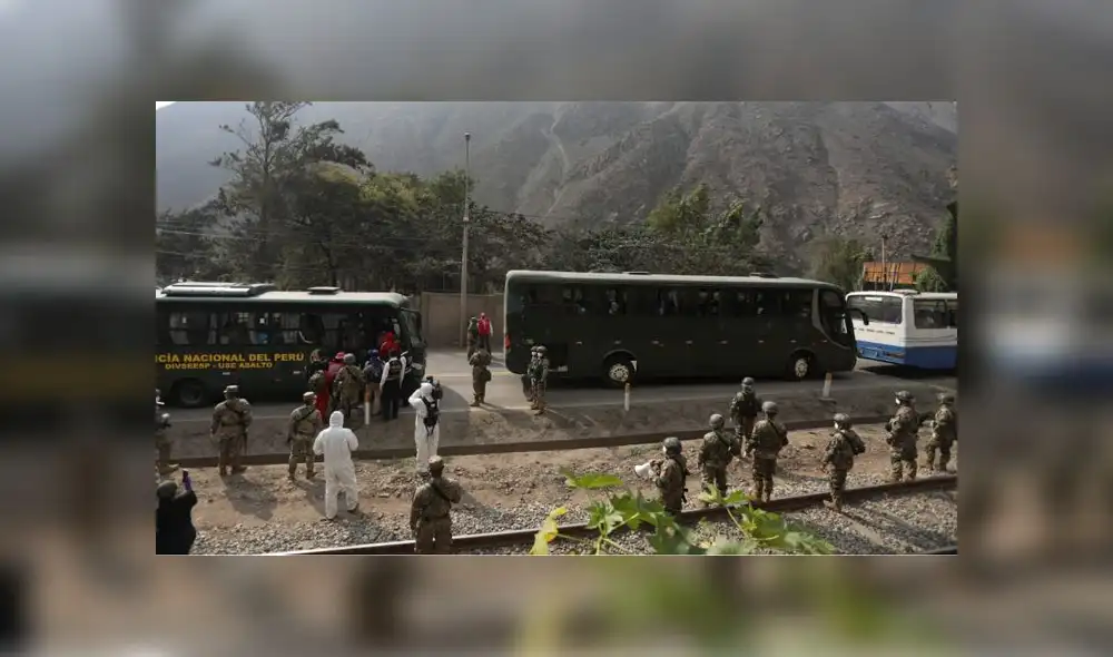 Viceministro de Gobernanza Territorial indicó que realizarán el traslado de las personas con el apoyo de las autoridades regionales. (Foto: Aldair Mejía / La República)