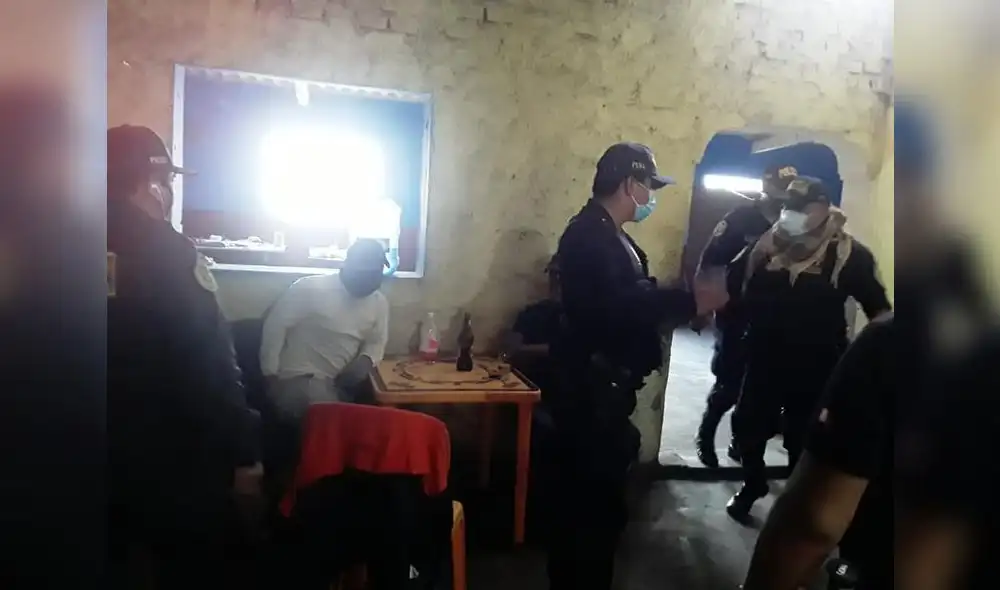 Bar clandestino de Sullana.