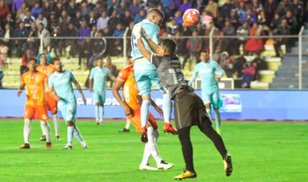 Bolívar y Blooming buscarán acercarse a los primeros lugares del Torneo Apertura 2020. Foto: El Diario