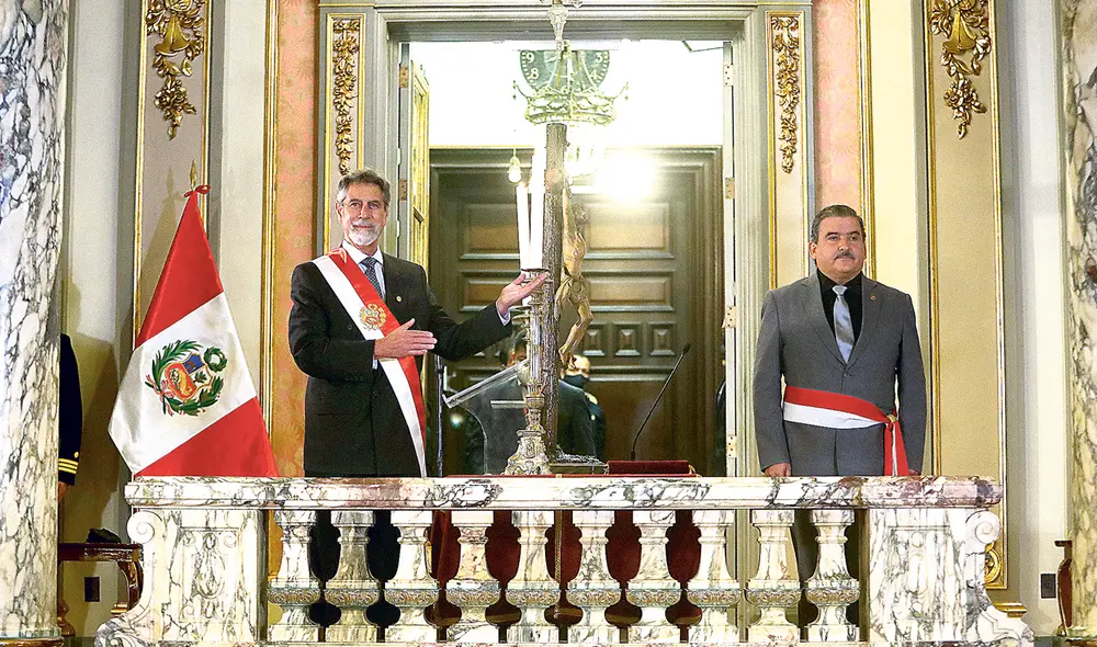 Relevo. El nuevo titular de Ministerio del Interior es el general PNP en retiro Cluber Aliaga Lodtmann. Relevo. El nuevo titular de Ministerio del Interior es el general PNP en retiro Cluber Aliaga Lodtmann.