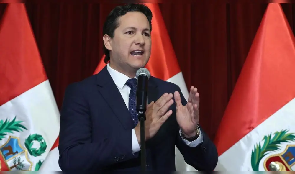 Daniel Salaverry anuncia que elecciones para Mesa Directiva serán el 25 de julio