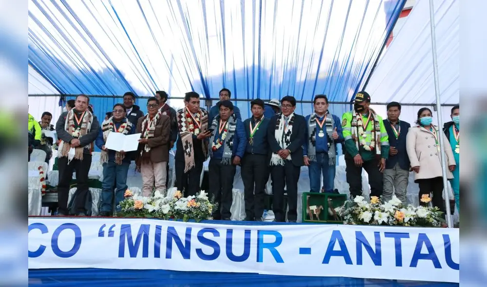 Empresa minera y autoridades firmaron convenio marco en Antauta. Foto: Minsur