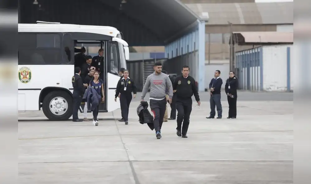 Venezolanos con antecedentes penales son expulsados del país