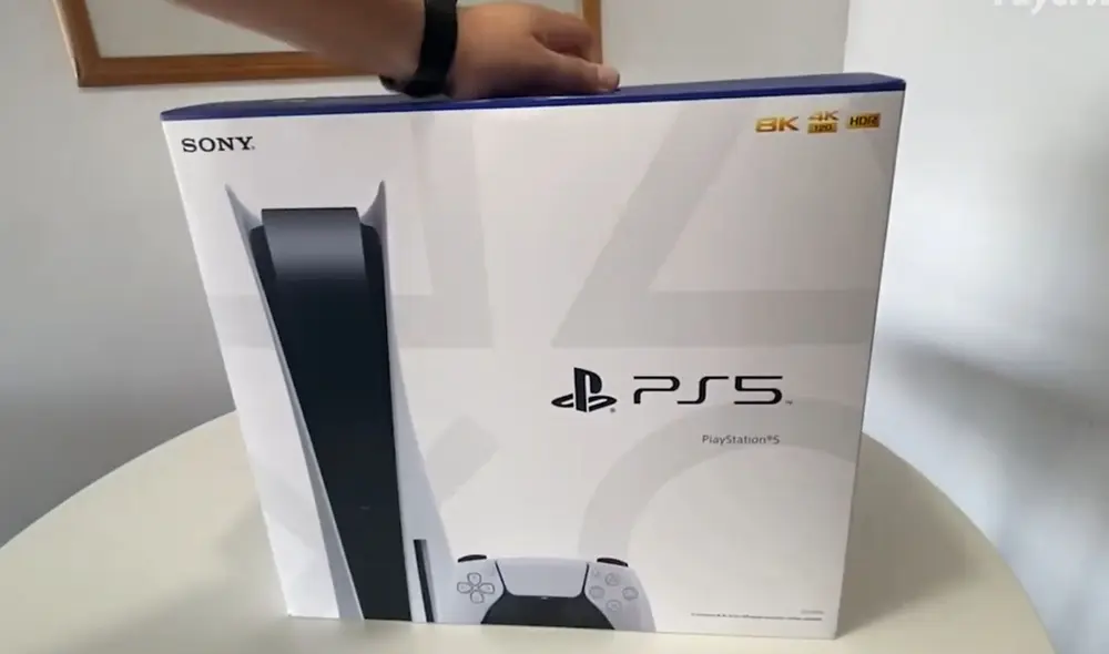 El DualSense es el accesorio más llamativo que llega en la caja del PlayStation 5.
Foto: captura FayerWayer El DualSense es el accesorio más llamativo que llega en la caja del PlayStation 5.
Foto: captura FayerWayer