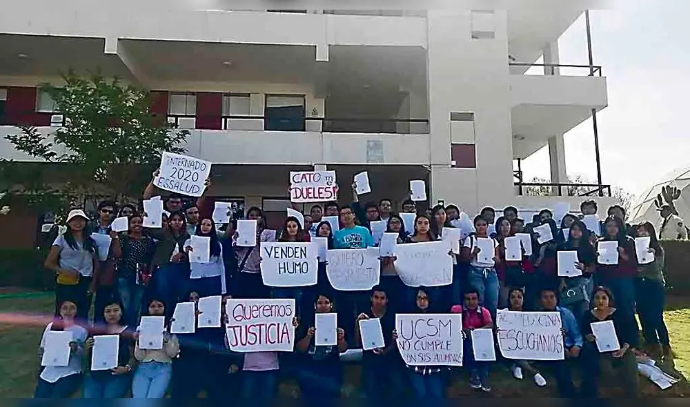 Rector Alberto Briceño.