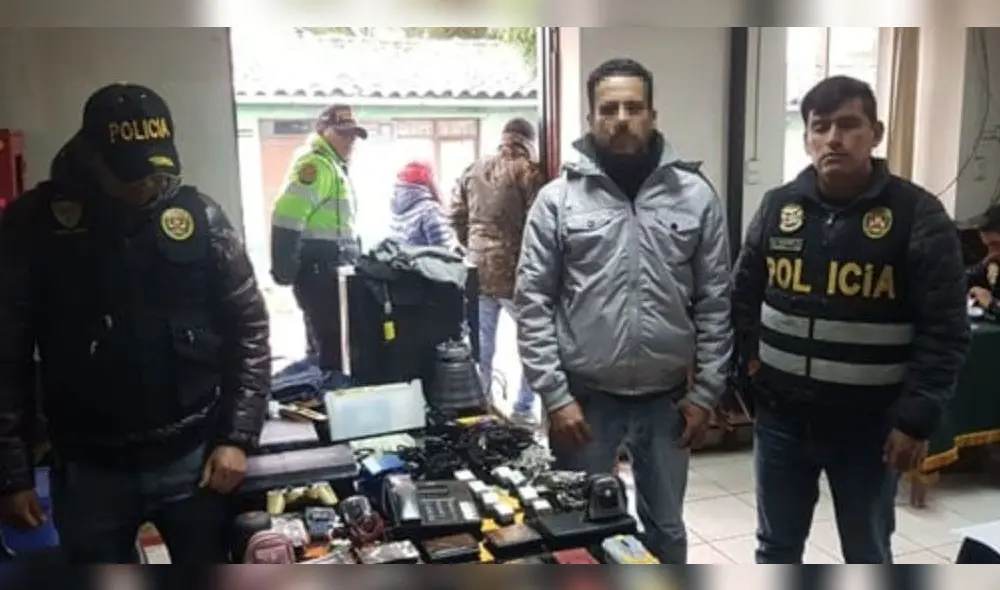 Detienen a extranjero en posesión de celulares, billeteras y autopartes. Detienen a extranjero en posesión de celulares, billeteras y autopartes.