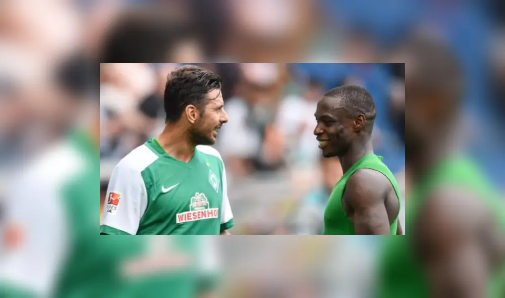 Anthony Ujah y Claudio Pizarro. Foto: Bundesliga