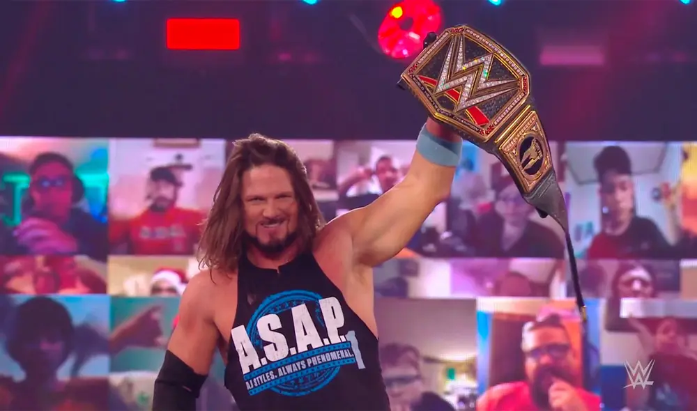 AJ Styles cerró Raw levantando el cinturón que podría conseguir en TLC si vence a Drew McIntyre. Foto: WWE