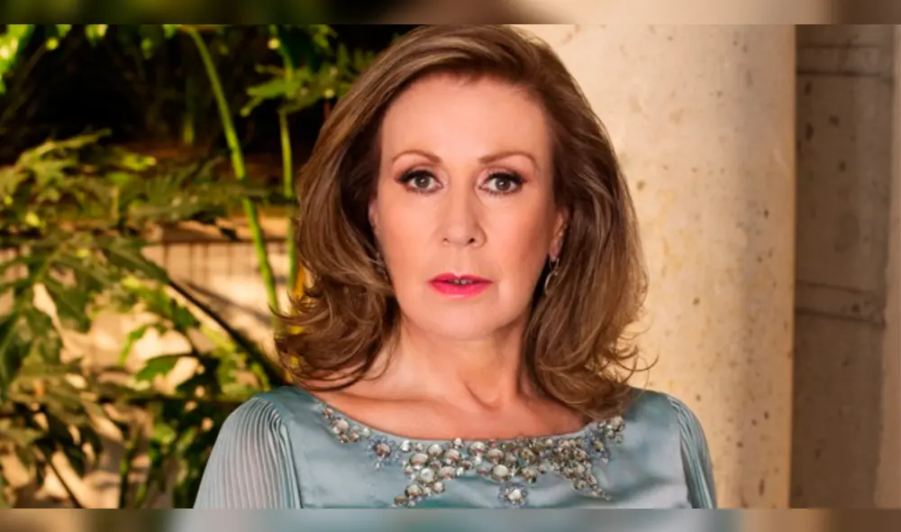 Laura Zapata estrena cuenta de Tik Tok con divertido reto “Maldita Gata Challenge”