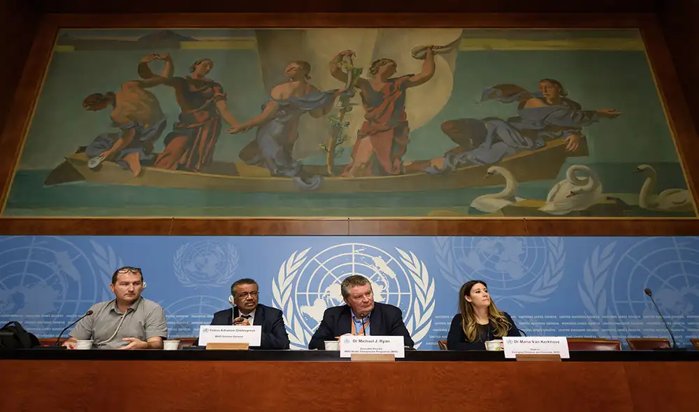 Gran cantidad de expertos mantienen un pulso con la OMS por el tema de los aerosoles como principal vía de contagio del coronavirus. Foto: AFP Gran cantidad de expertos mantienen un pulso con la OMS por el tema de los aerosoles como principal vía de contagio del coronavirus. Foto: AFP