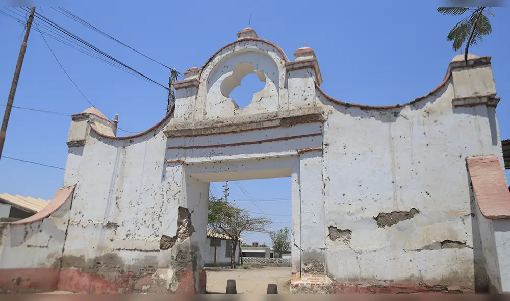 Arquitectónico. Viejo arco jesuita, antigua entrada a la hacienda Tumán del siglo
pasado. (Foto: Clinton Medina).