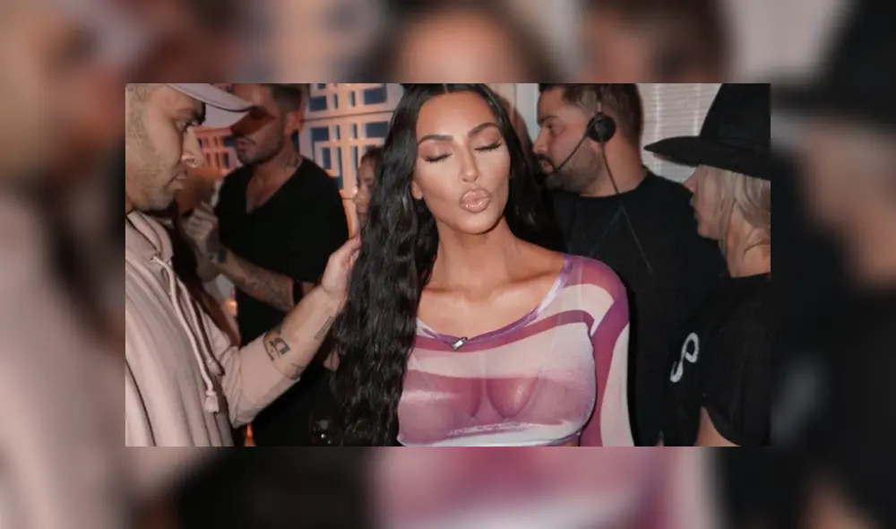 Kim Kardashian reta la censura de Instagram en diminuto bikini  [VIDEO]
