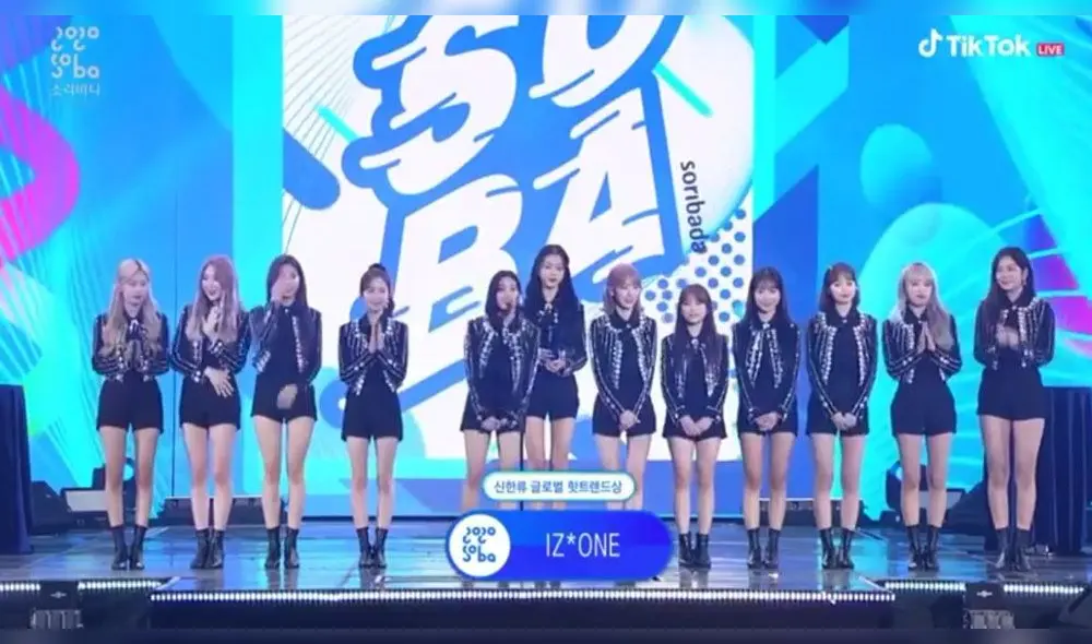 Desliza para ver más fotos de Soribada Awards 2020 vía TikTok live.