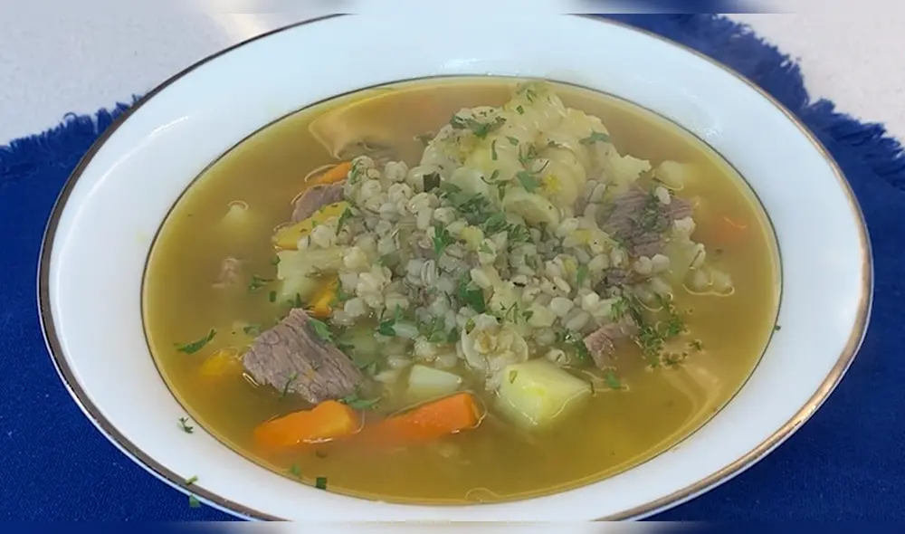 Sopa de trigo con carne
