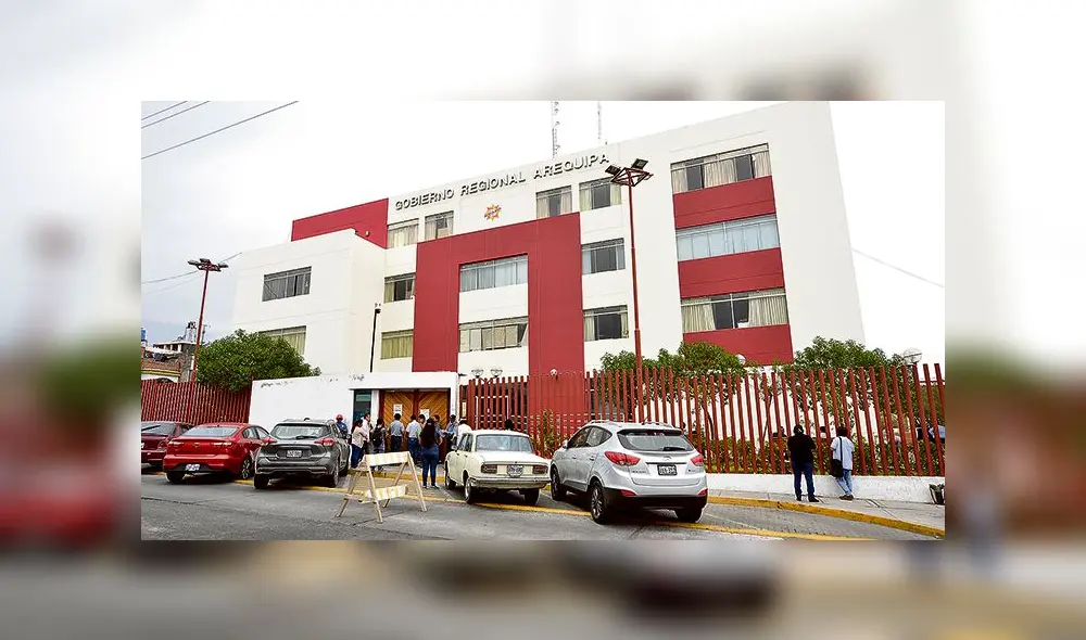 FACHADA LOCAL DEL GOBIERNO REGIONAL DE AREQUIPA FACHADA LOCAL DEL GOBIERNO REGIONAL DE AREQUIPA