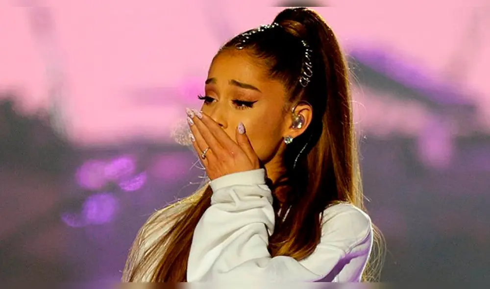 Ariana Grande rompe en llanto al recordar a su exnovio Mac Miller 
