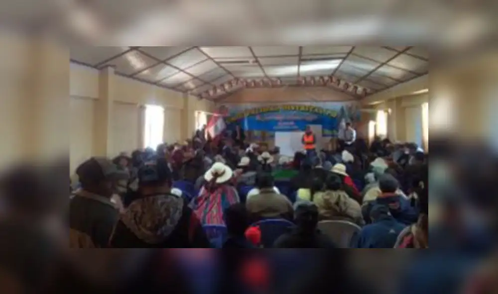 Pobladores de Potoni protestan contra Dirección Agraria de Puno