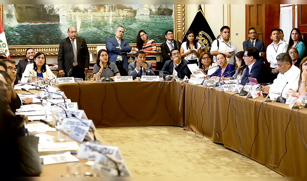 Fujimoristas presionan a ministra de Educación por enfoque de género