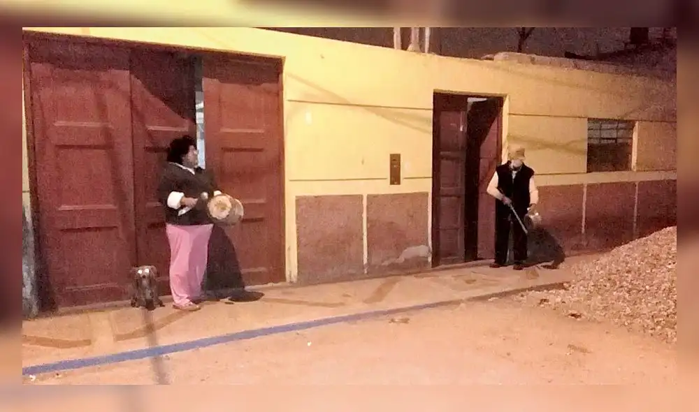 ollas. A as 19:00 horas adultos y niños salieron a las puertas y balcones de sus viviendas. ollas. A as 19:00 horas adultos y niños salieron a las puertas y balcones de sus viviendas.