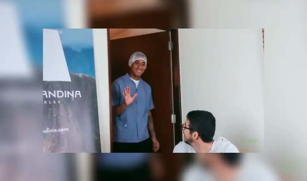 Renato Tapia hizo un gran regalo sorpresa a algunos seguidores de la selección peruana. Renato Tapia hizo un gran regalo sorpresa a algunos seguidores de la selección peruana.