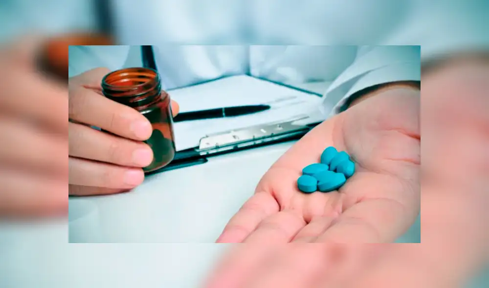 Abuelo de 80 años pintaba pastillas de azul y las vendía como viagras Abuelo de 80 años pintaba pastillas de azul y las vendía como viagras