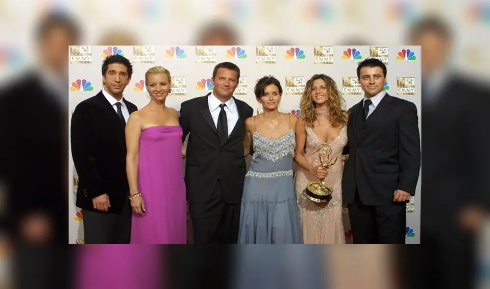 Mandatory Credit: Photo by A Rodriguez/BEI/Shutterstock (390279u)
THE CAST OF FRIENDS - L TO R DAVID SCHWIMMER, LISA KUDROW, MATTHEW PERRY, COURTENEY COX, JENNIFER ANISTON AND MATT LEBLANC
54TH ANNUAL PRIMETIME EMMY AWARDS, LOS ANGELES, AMERICA - 22 SEP 2002 Mandatory Credit: Photo by A Rodriguez/BEI/Shutterstock (390279u)
THE CAST OF FRIENDS - L TO R DAVID SCHWIMMER, LISA KUDROW, MATTHEW PERRY, COURTENEY COX, JENNIFER ANISTON AND MATT LEBLANC
54TH ANNUAL PRIMETIME EMMY AWARDS, LOS ANGELES, AMERICA - 22 SEP 2002