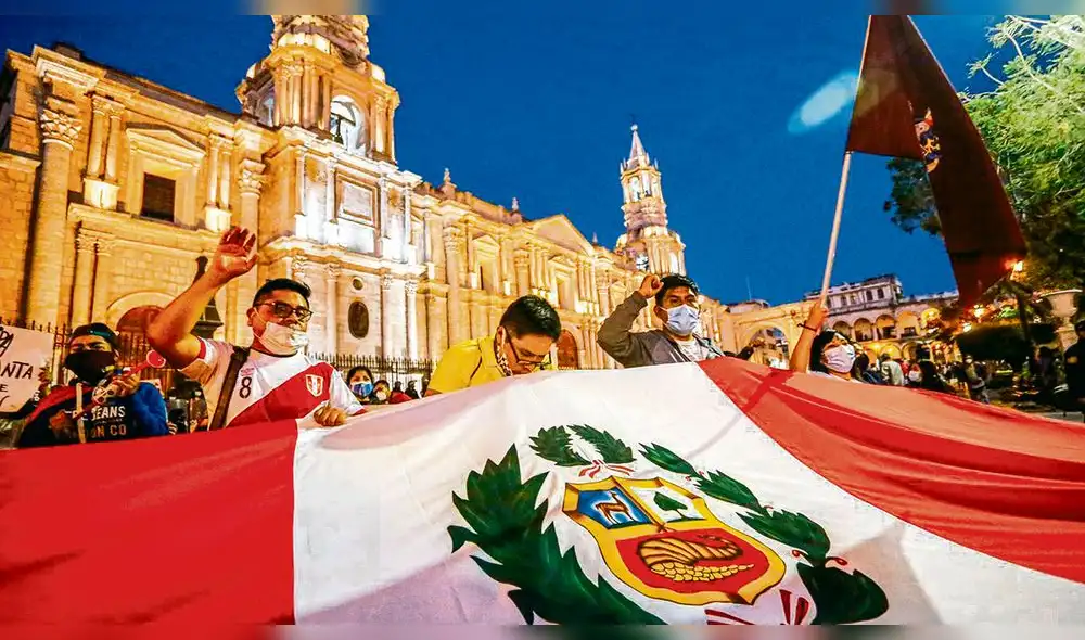 Arequipa. Estudiantes de San Agustín son los principales promotores de las marchas.