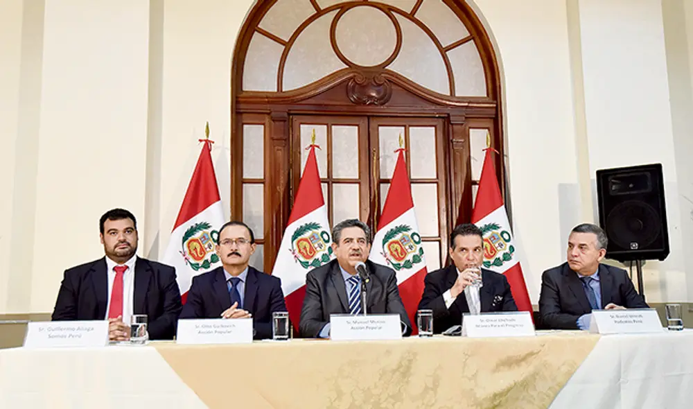 Promesas. Acuerdo de Gobernabilidad suscrito en febrero no se refleja en los hechos. Foto: LR