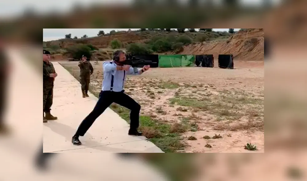 El secretario del partido político Vox, estaría realizando un curso de defensa nacional organizado por la Escuela Superior de las Fuerzas Armadas. El secretario del partido político Vox, estaría realizando un curso de defensa nacional organizado por la Escuela Superior de las Fuerzas Armadas.
