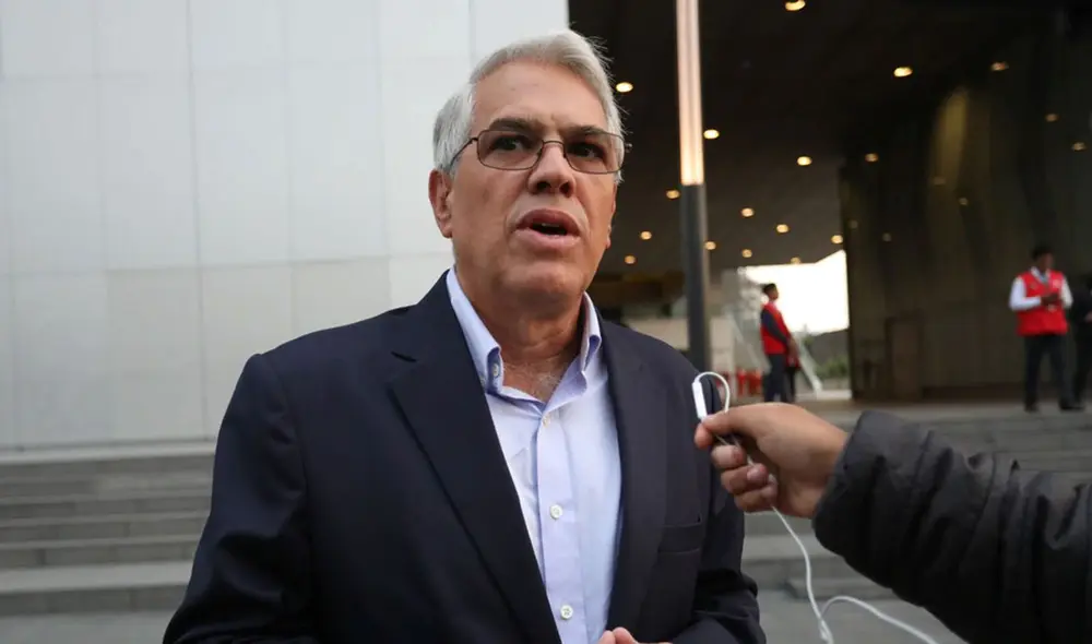 El congresista de Partido Morado indicó que la decisión tomada por el Congreso reincorporaría a más de 14.000 docentes que no asistieron ni aprobaron las evaluaciones necesarias de la Carrera Pública Magisterial. Foto: La República El congresista de Partido Morado indicó que la decisión tomada por el Congreso reincorporaría a más de 14.000 docentes que no asistieron ni aprobaron las evaluaciones necesarias de la Carrera Pública Magisterial. Foto: La República