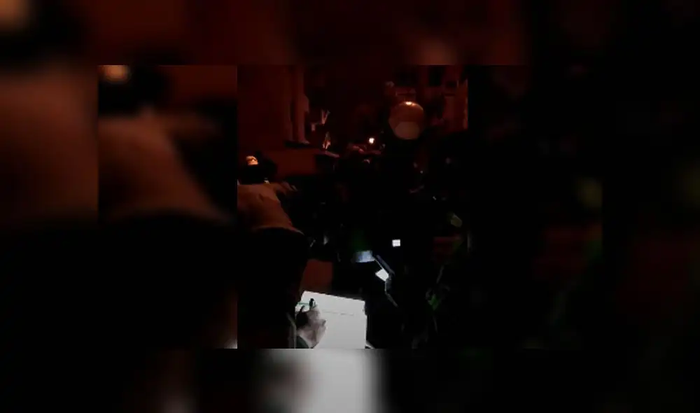 Policía intervino domicilio donde jóvenes tomaban licor y escuchaban música a alto volumen. Créditos: PNP.
