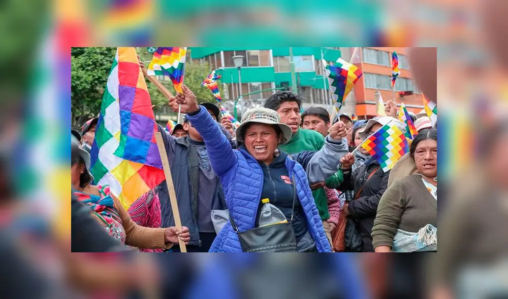 A pesar de la renuncia de Evo Morales, sus partidarios no han dejado de movilizarse en Bolivia. Foto: EFE A pesar de la renuncia de Evo Morales, sus partidarios no han dejado de movilizarse en Bolivia. Foto: EFE