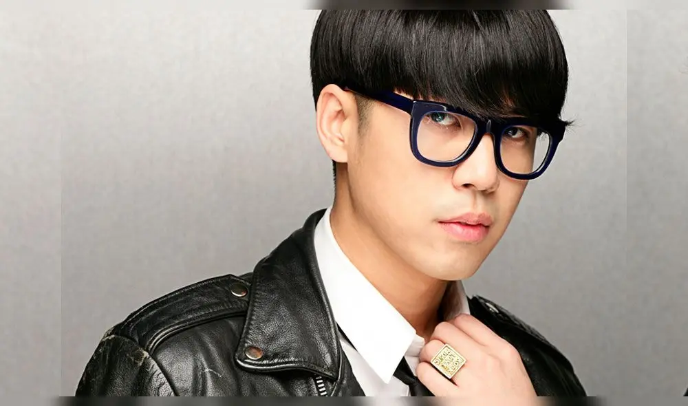 Jung Joon Il es un cantante y compositor surcoreano, nacido el 16 de agosto de 1983.