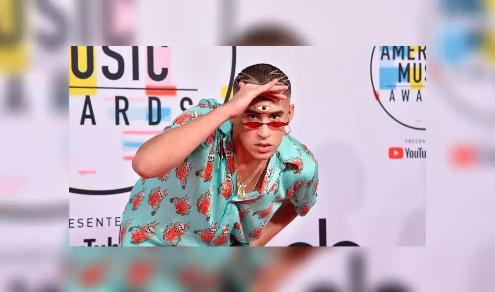 Bad Bunny se presenta en concierto de Farruko y regala dinero [VIDEO]