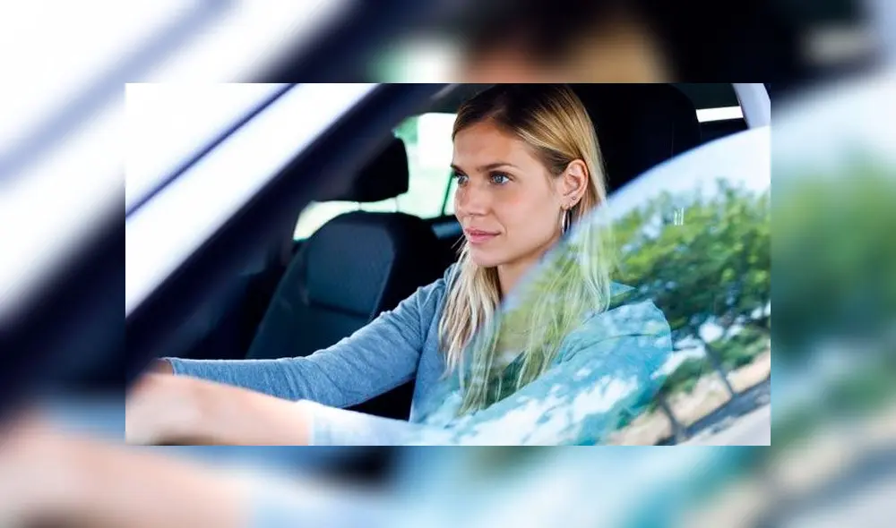 Mujeres son mejores conductoras que los hombres, según estudio