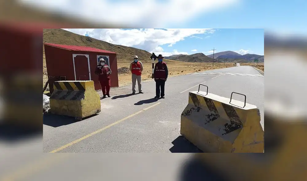 Las autoridades locales de Lampa cerraron las cuatro vías de ingreso y salida.