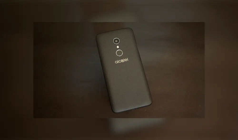 Su cuerpo está diseñado en plástico de color negro. | Foto: Carol Larrain