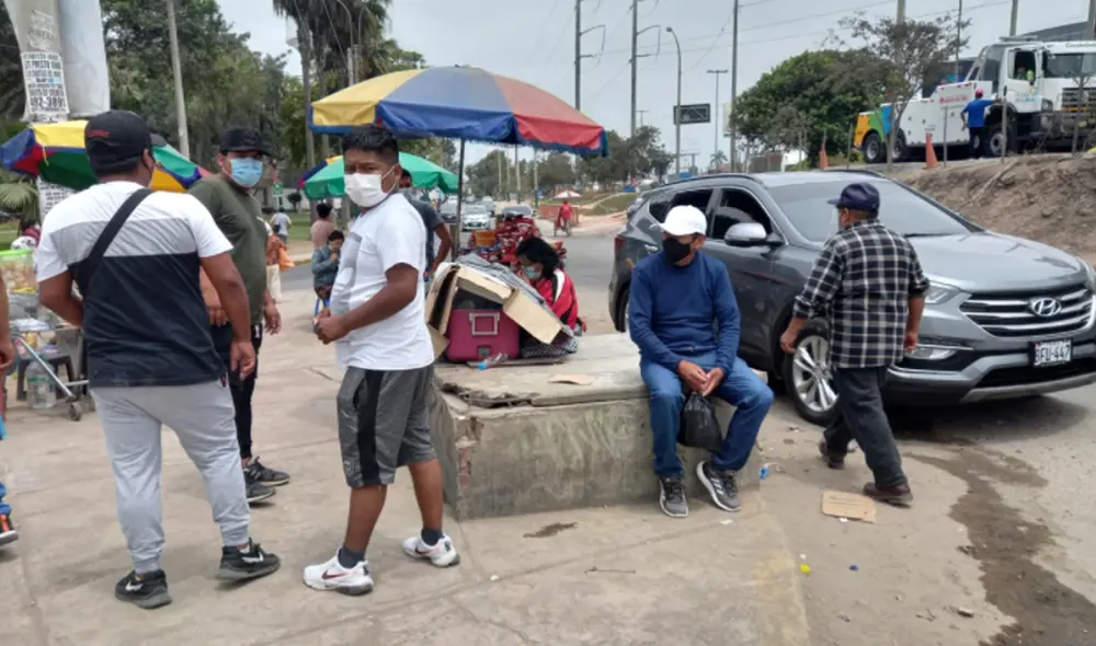 Pese a altas tarifas, informales no garantizan a las personas dejarlas en el destino prometido. Foto: María Pía Ponce / URPI -G LR Pese a altas tarifas, informales no garantizan a las personas dejarlas en el destino prometido. Foto: María Pía Ponce / URPI -G LR