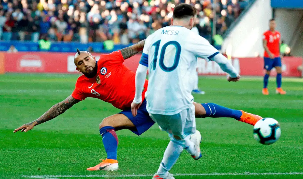 Arturo Vidal apoyó a Lionel Messi y considera que Brasil fue beneficiado en la Copa América 2019. | Foto: EFE Arturo Vidal apoyó a Lionel Messi y considera que Brasil fue beneficiado en la Copa América 2019. | Foto: EFE