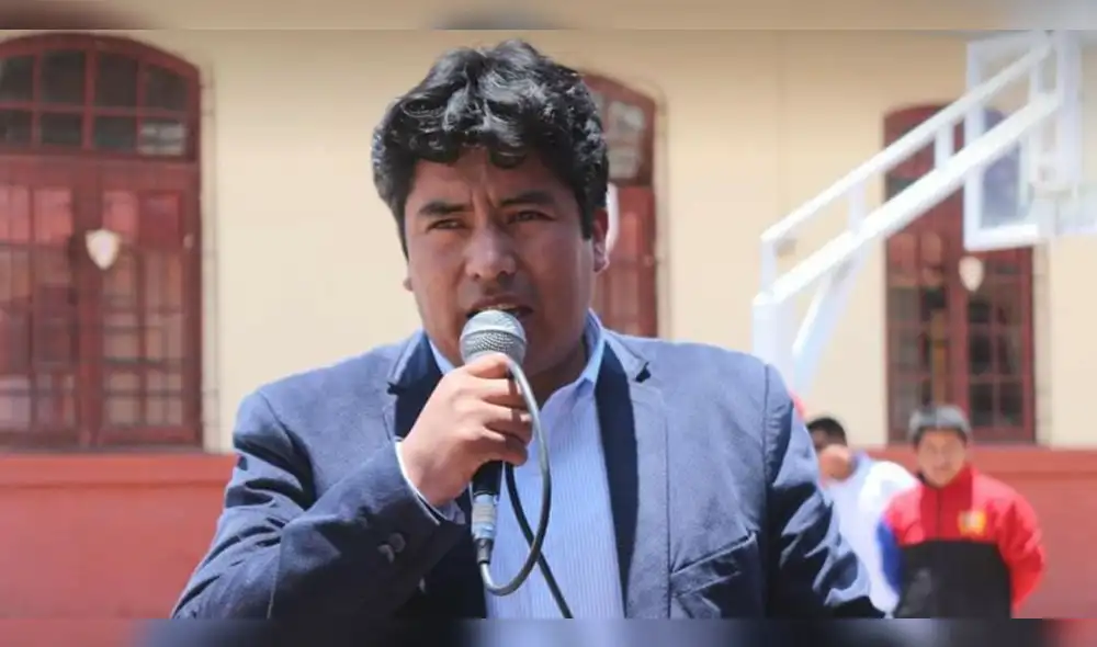 Alcalde provincia de Canchis es acusado de presuntamente violar a una universitaria. Alcalde provincia de Canchis es acusado de presuntamente violar a una universitaria.