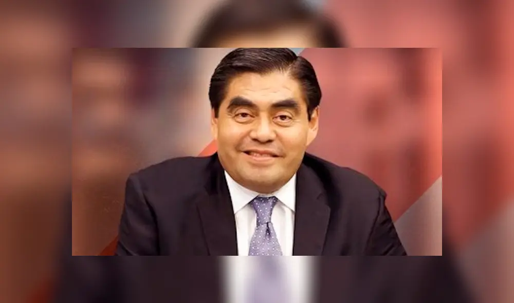 Gobernador de Puebla recomienda caldo de pollo para enfrentar al coronavirus [VIDEO]