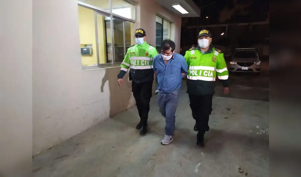 Detienen a estafadores que pretendían comercializar pruebas rápidas. Foto: Grace Mora / URPI-GLR. Detienen a estafadores que pretendían comercializar pruebas rápidas. Foto: Grace Mora / URPI-GLR.